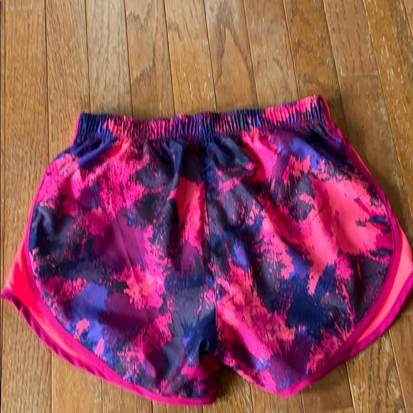nike shorts - Picture 2 of 2